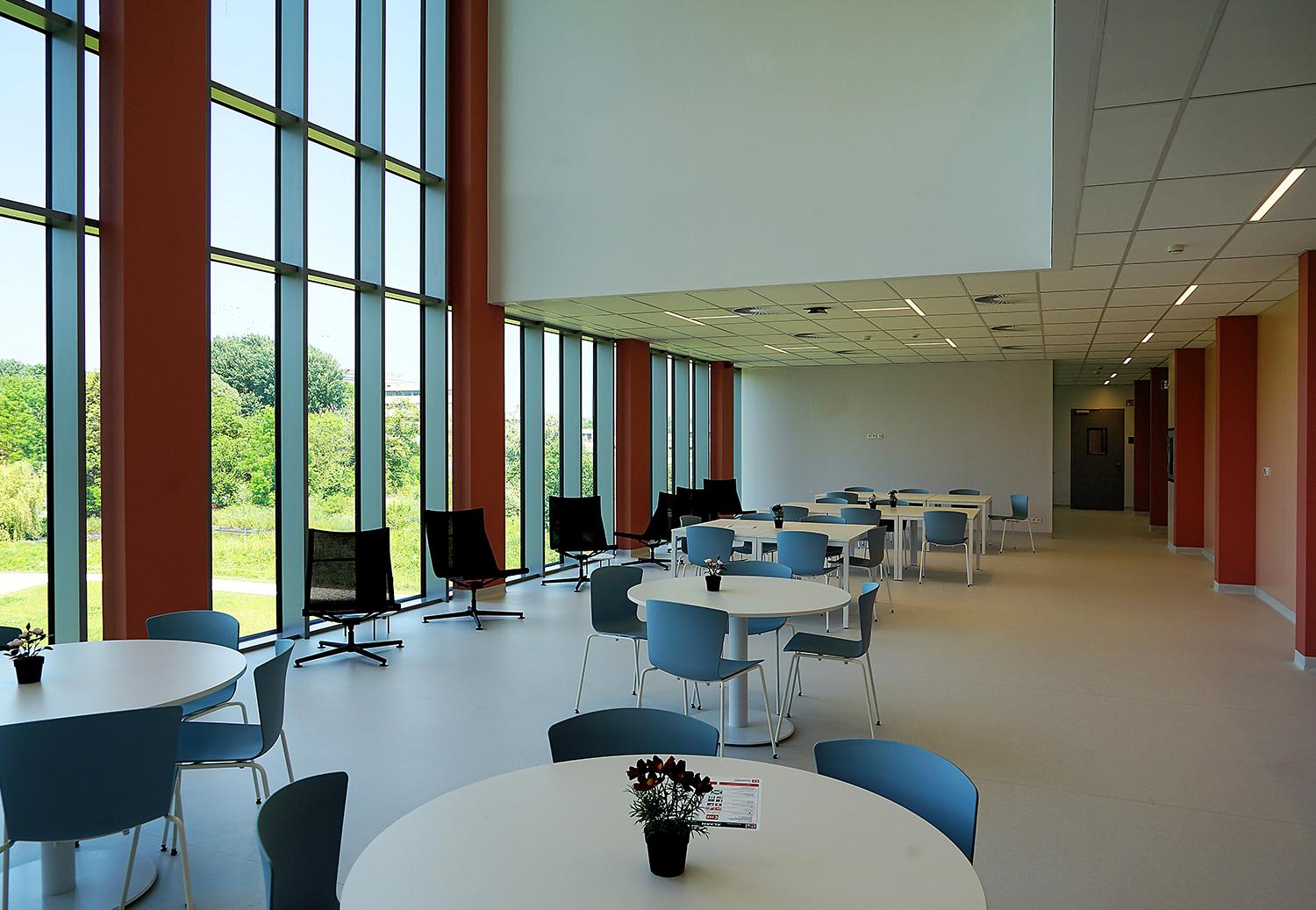 ambulatory trial unit Vaccinopolis ambulatory trial unit